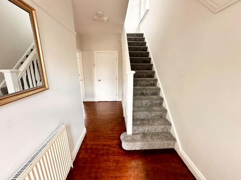 5 Bed Property In Se12 Londres Exterior foto